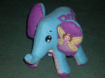 daisy the elephant by ikklesammy