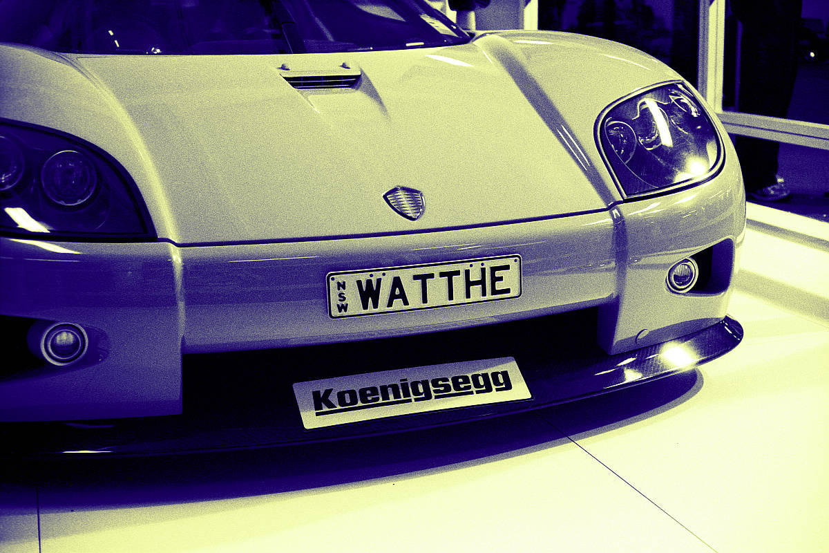 What the... Koenigsegg? by imroy