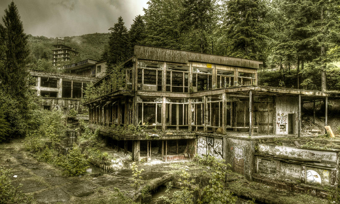 Everything must perish by Beezqp