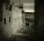 walking... by Kaarmen
