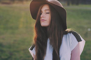 White and Brown by paulisa