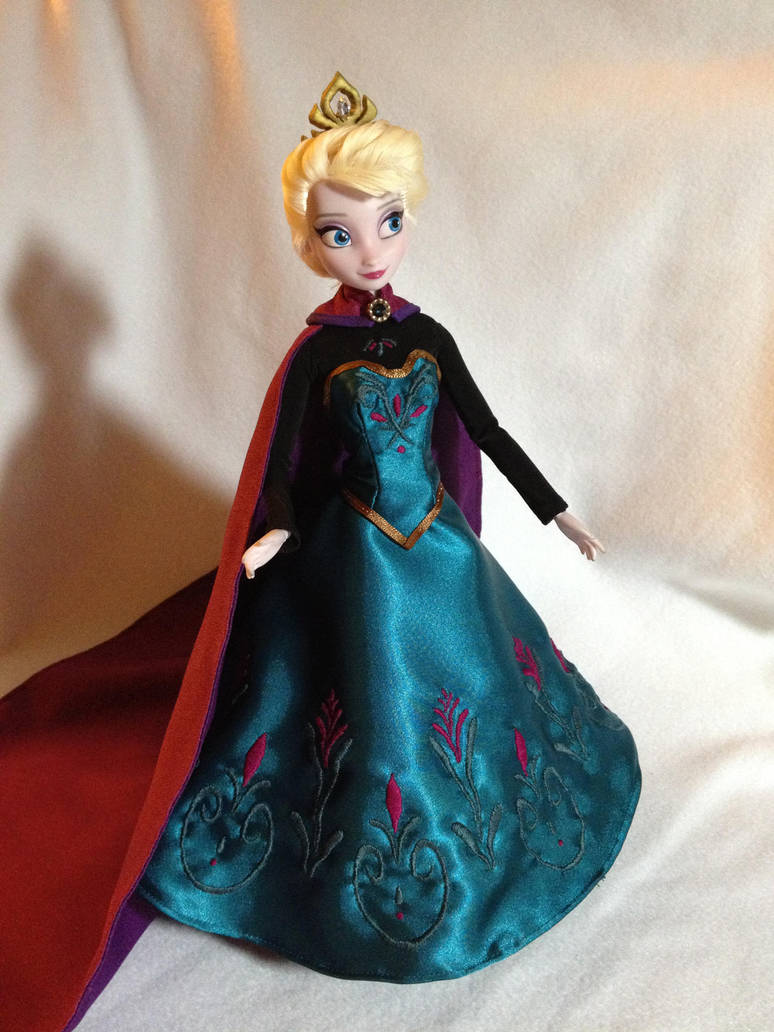 Custom Frozen Elsa Coronation Doll by daphnetails