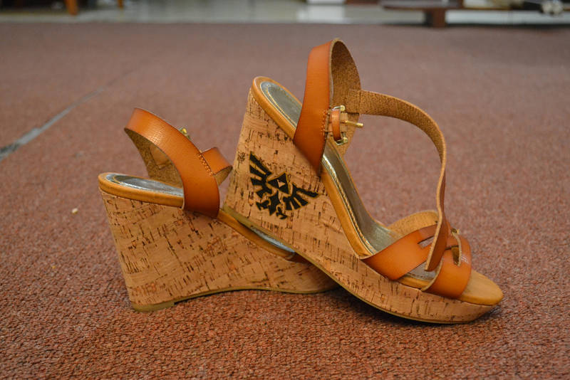 Handpainted shoes by Sarudanya