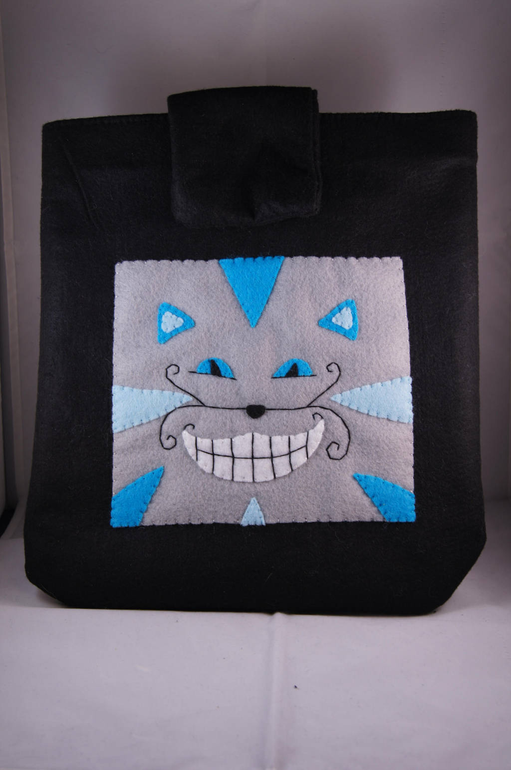 Cheshire Cat Case by VickitoriaEmbroidery