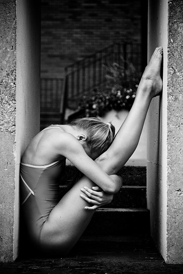 Dancer Against Concrete VII by HowNowVihao