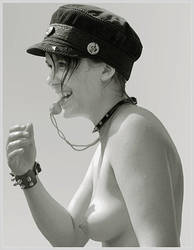 Nude smile by daaram