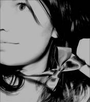 A shiny bow. by paajonk