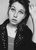 Rock n' Rolla. by EwChinalicous