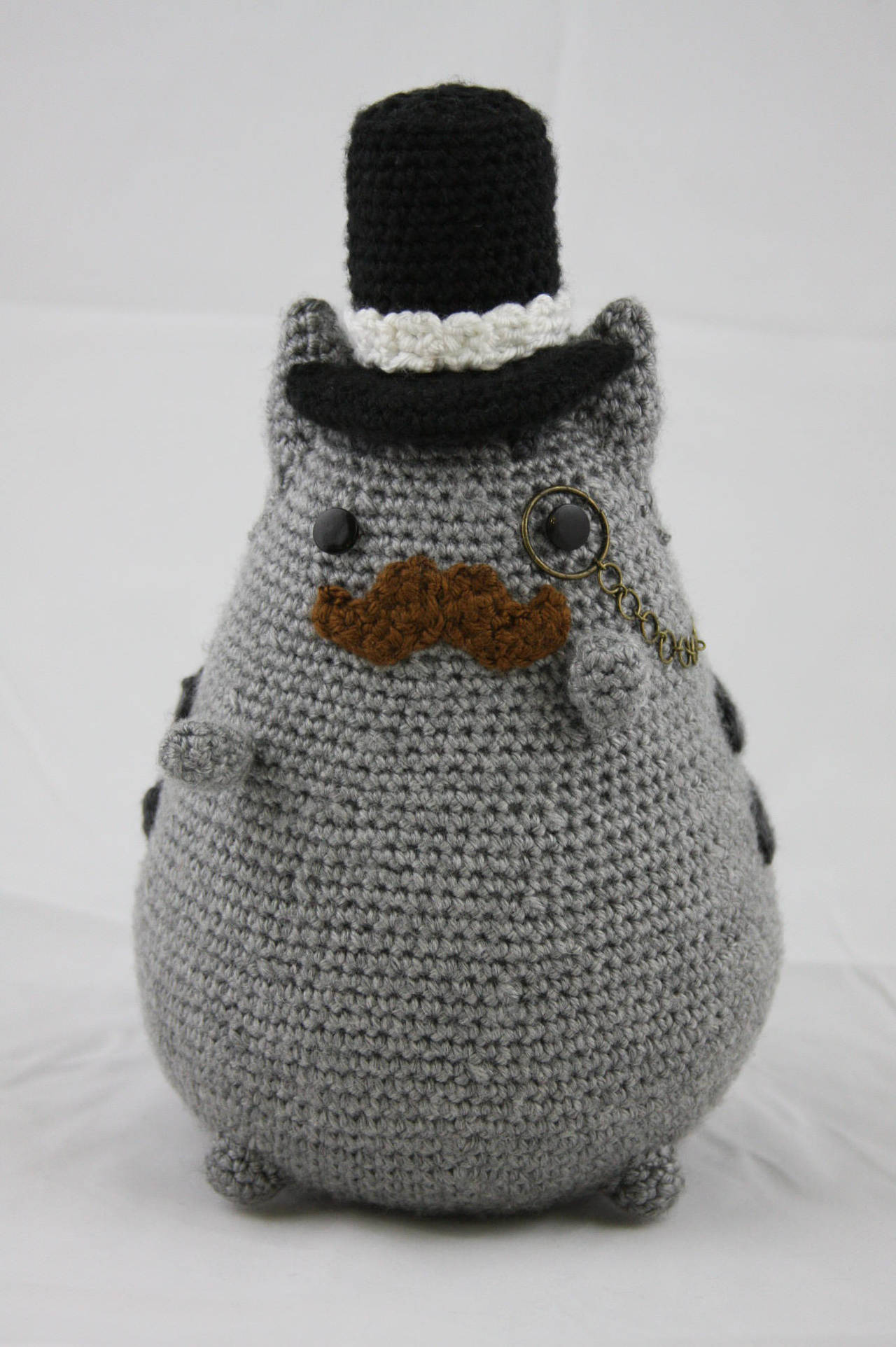 Gentleman Pusheen by CreativeExcess