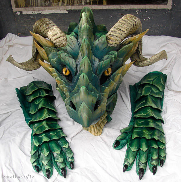 Green leather mask by zarathus