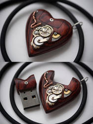32GB USB Steampunk Heart by back2root