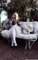 Alice by darkmoonchild