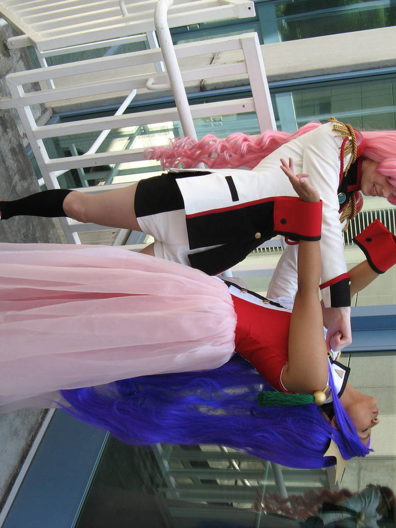 Trying to get the shot... by Sundari-chan