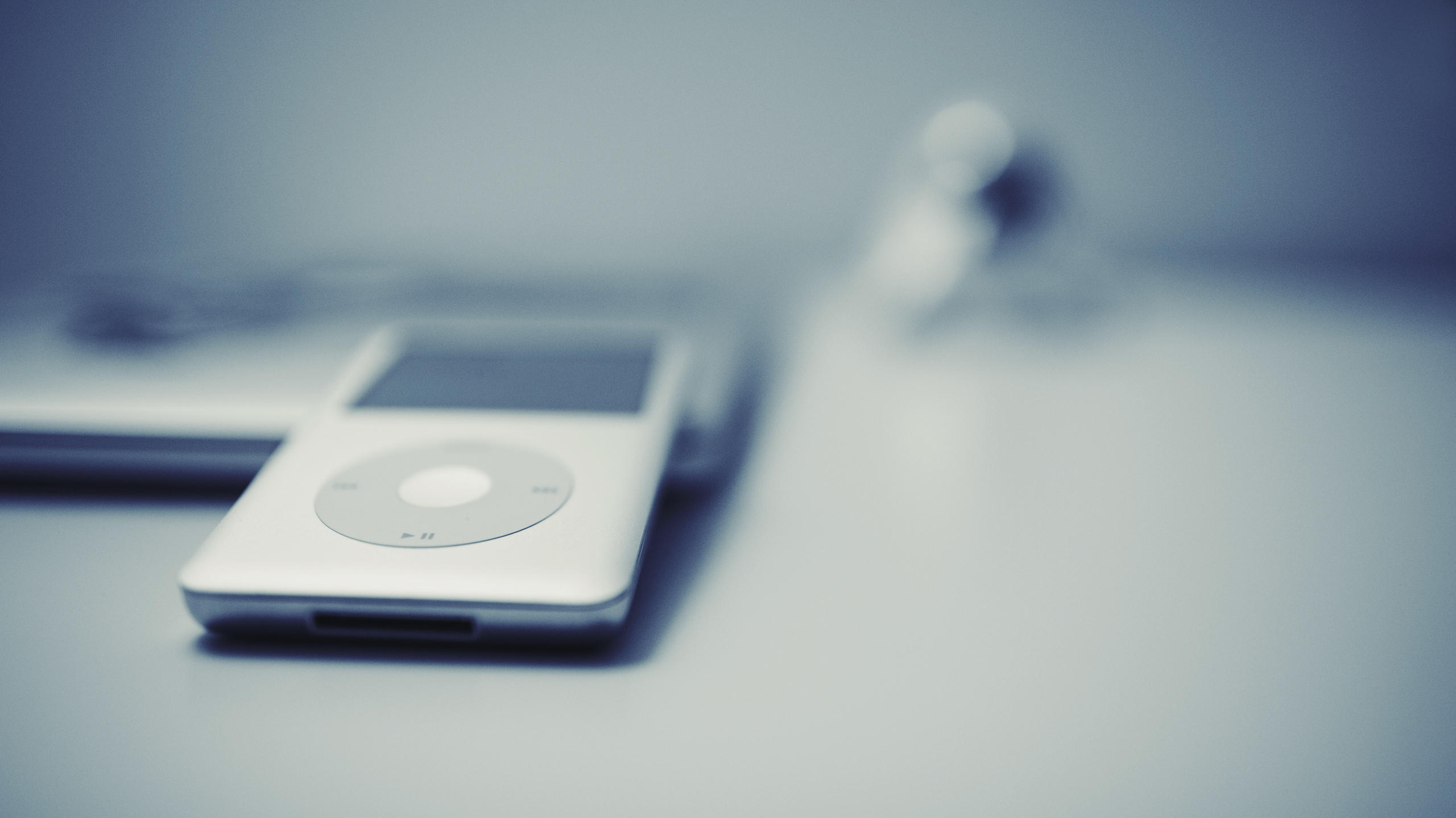 iPod classic wallpaper by Psychopulse