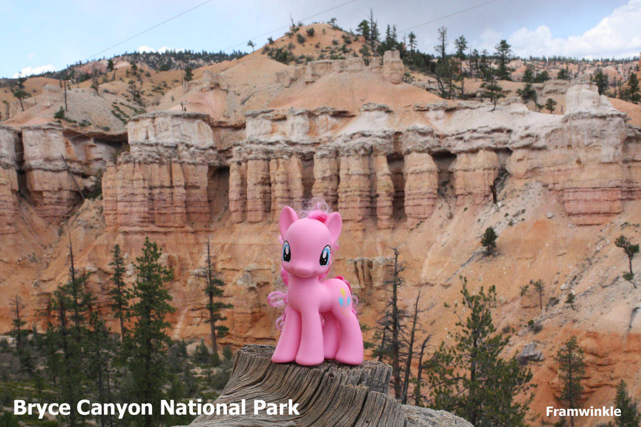 Pinkie Pie visits Bryce Canyon by Framwinkle