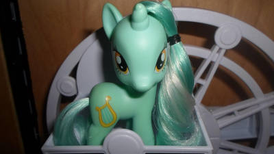 Lyra Heartstrings by MidnightRarity