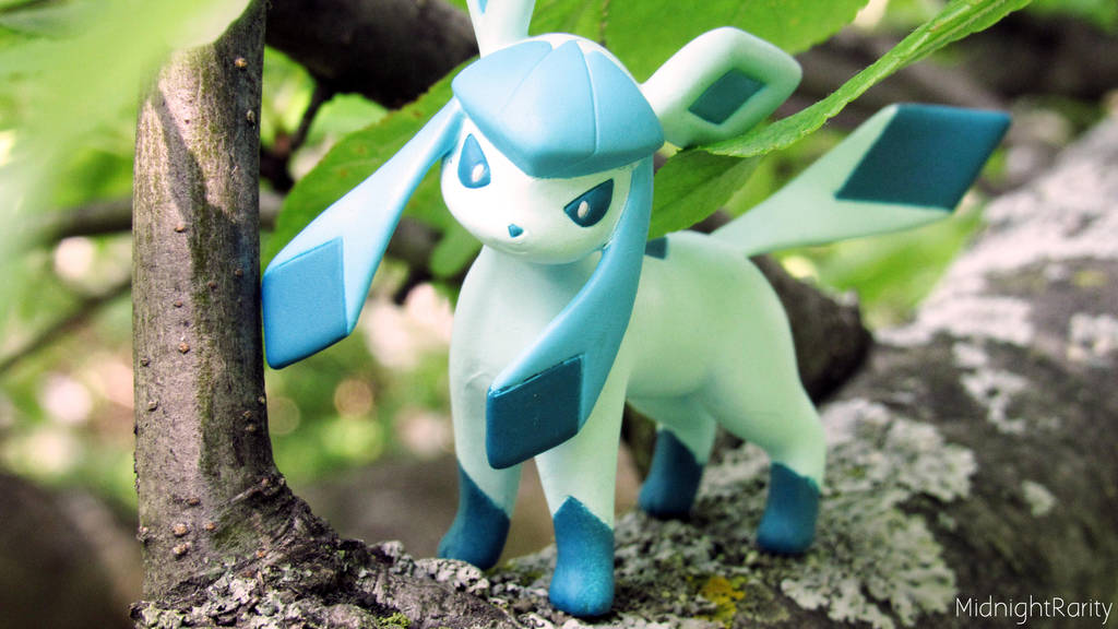 Glaceon by MidnightRarity