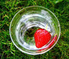 Strawberry Juice by desertsun