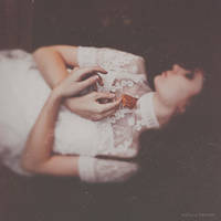 Autumn Leaf by NataliaDrepina