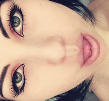 Hey, it's me again... by ArianaLealPrestes