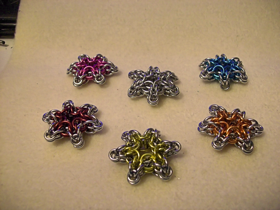Chainmaille Snowflakes by Ginkage