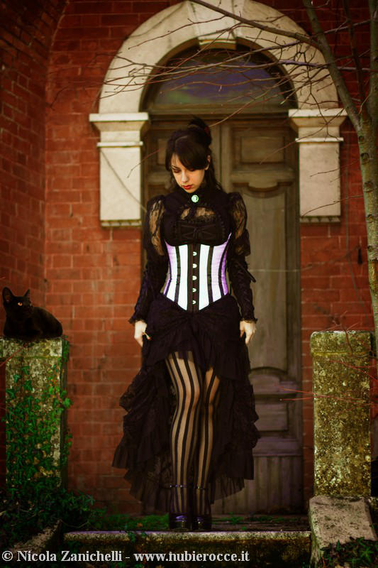 Haunted house 3 by LaudanumDoll