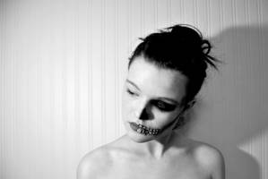 black and white. by wonderbandalice