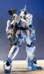 Unicorn Gundam by Karidzka