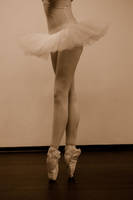 Ballet Legs by iliketurnips