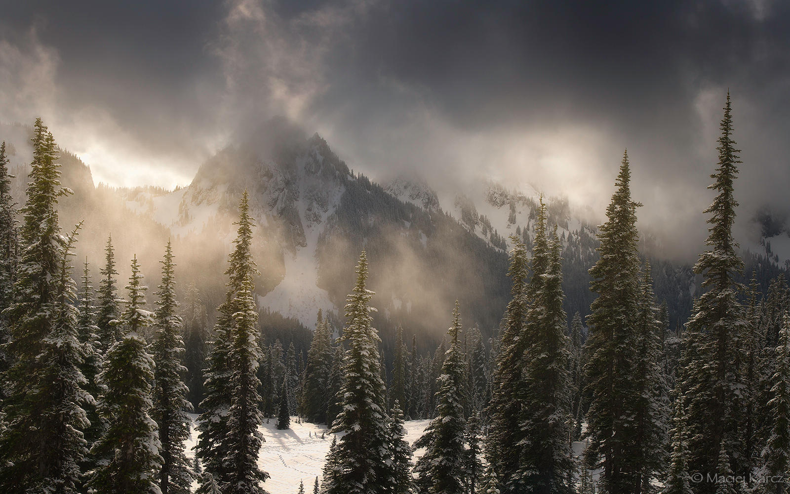 Mazama Ridge 2 by MaciejKarcz