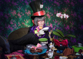 We're All Mad Here by behindinfinity