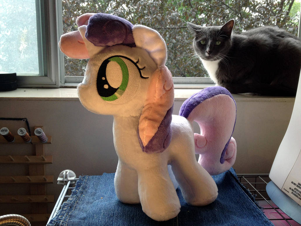 sweetie_belle_by_yunalicia_d6h9ue1-pre.j