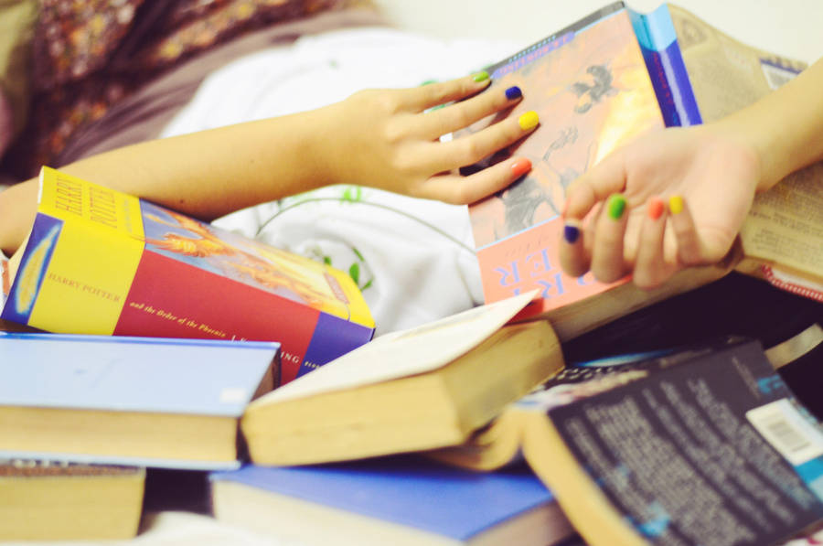 bookworm by puddingpolaroid