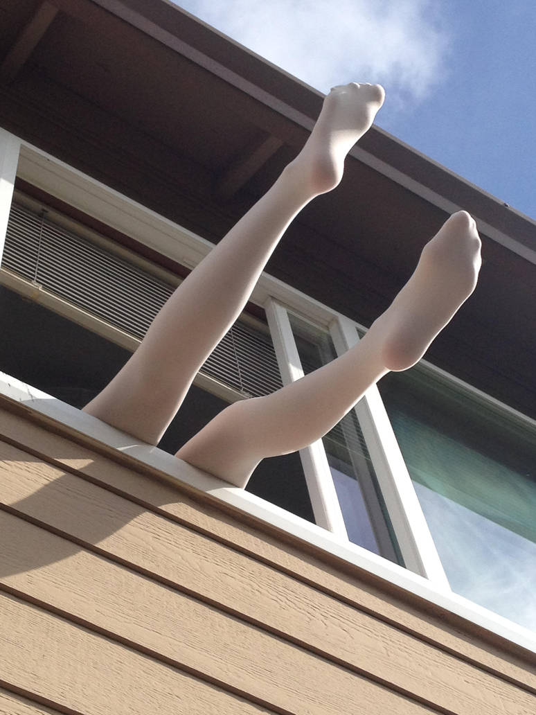 Ghost Legs by bobert20