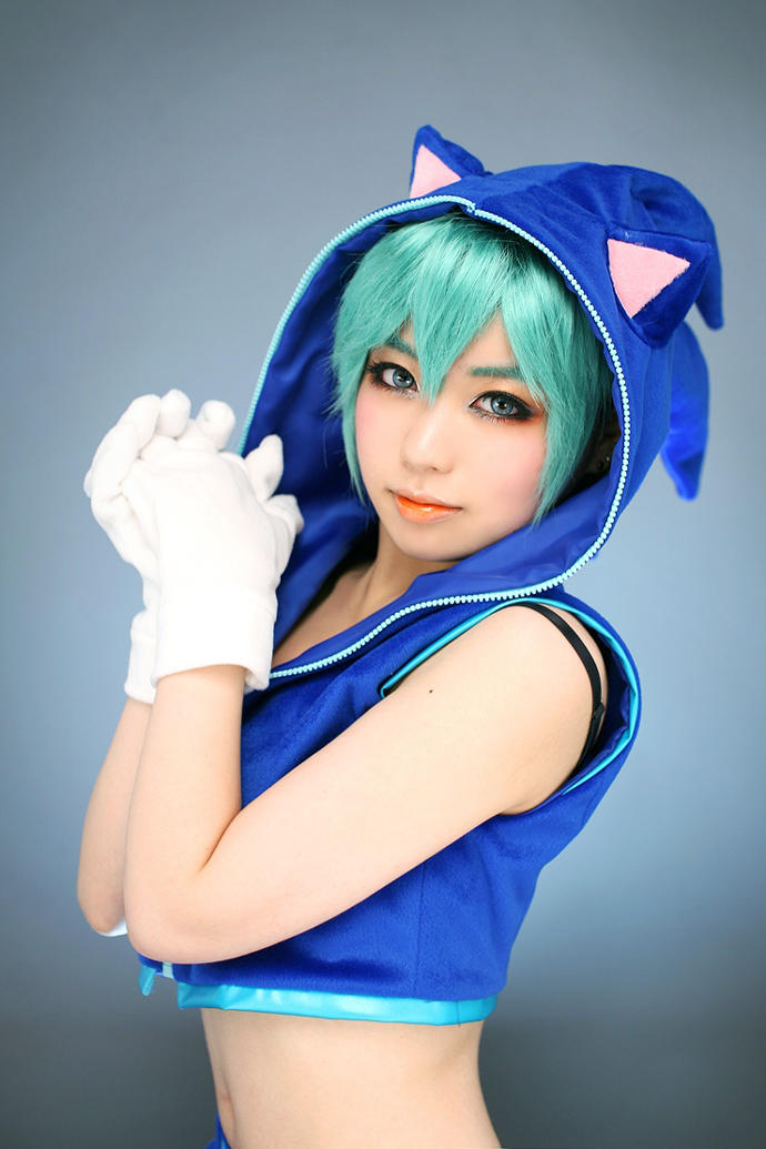 Sonic Miku 02 by ekiholic
