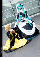 Miku and Rin by Twinkle---Toes