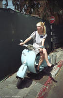 Vespa Girl by avivi