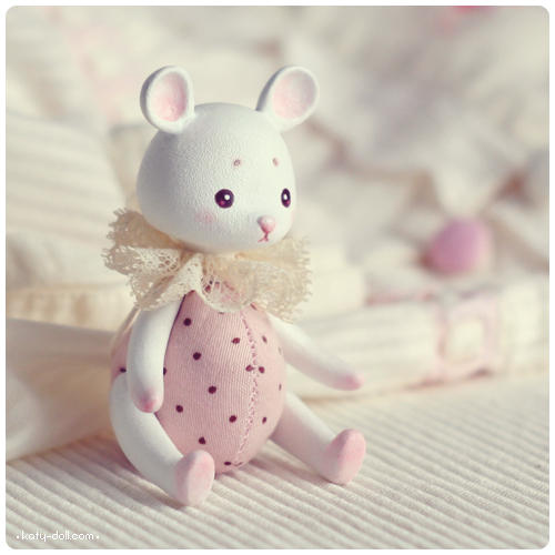 Polka-dot mouse by Katy-Doll