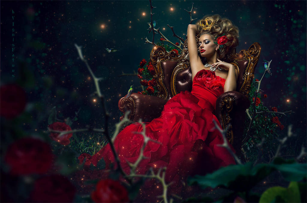 Queen of Roses by IgnisFatuusII