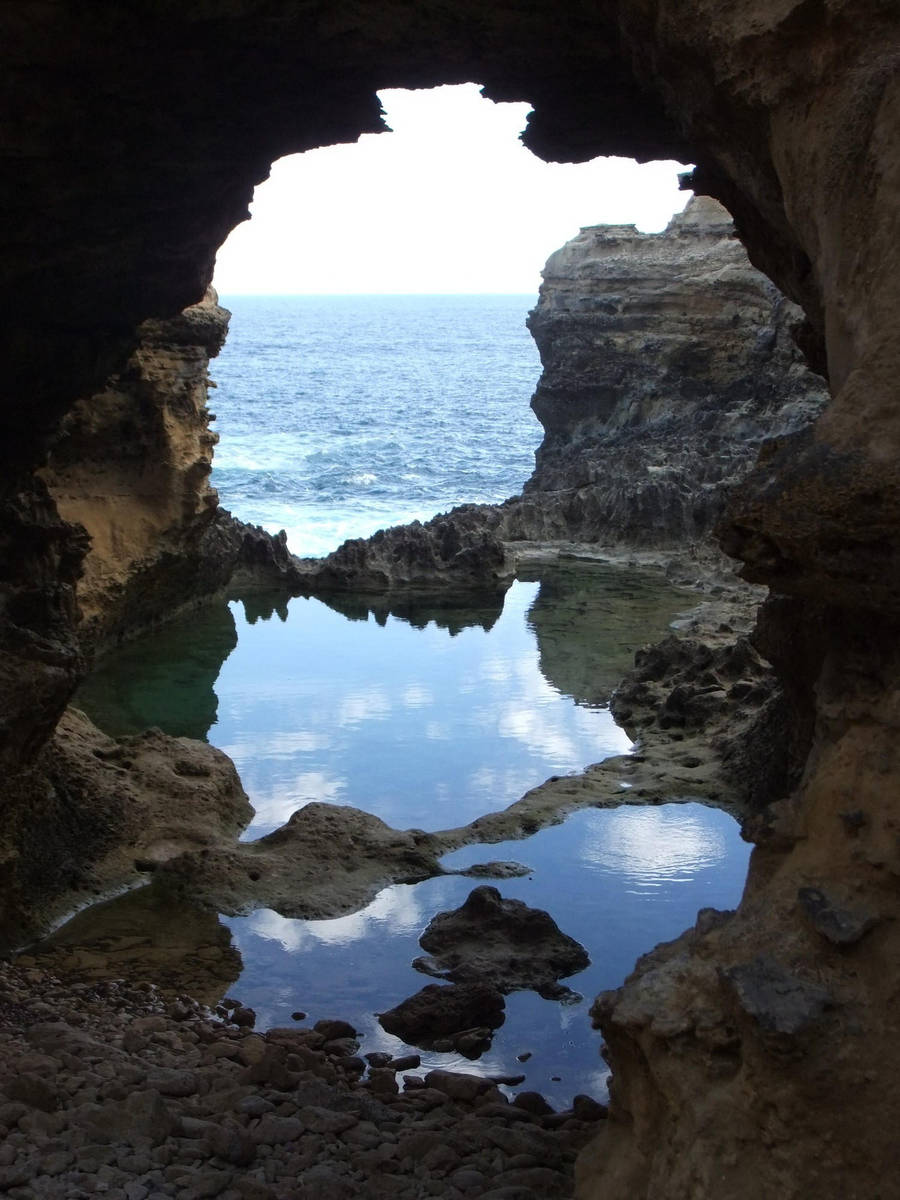 skull of The Grotto by babbuleone