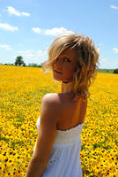 Miiss Sunshiine by ohdeerxelle