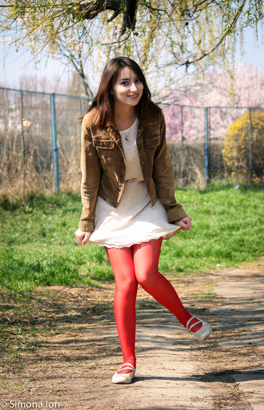 The sun is shining... by simonamoon