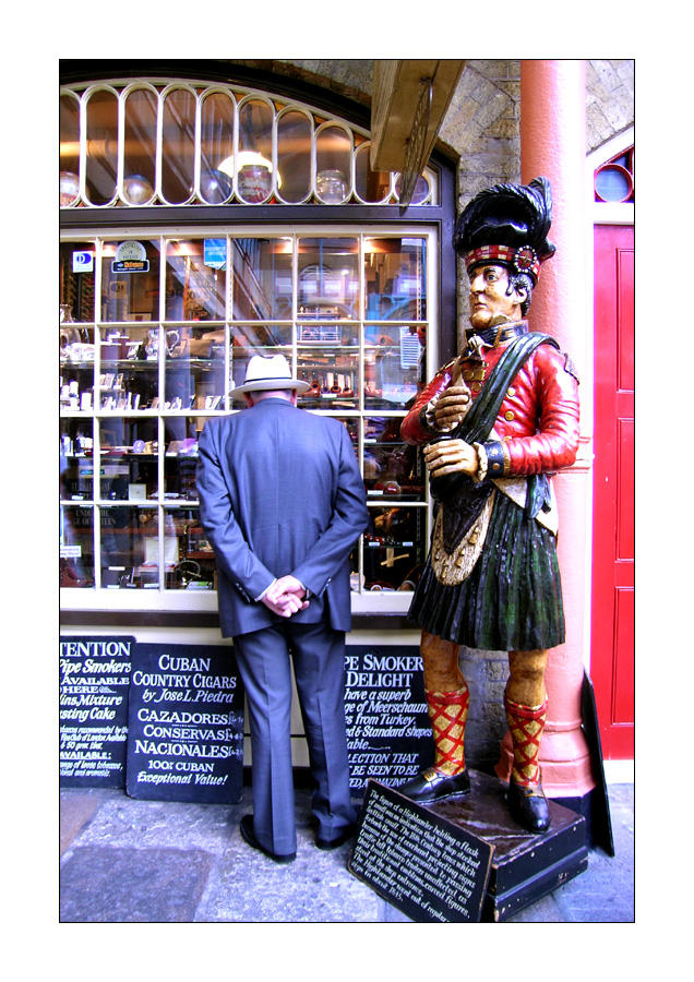Window Shopping by photocell