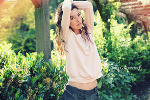 Dance to the sun. by kittysyellowjacket