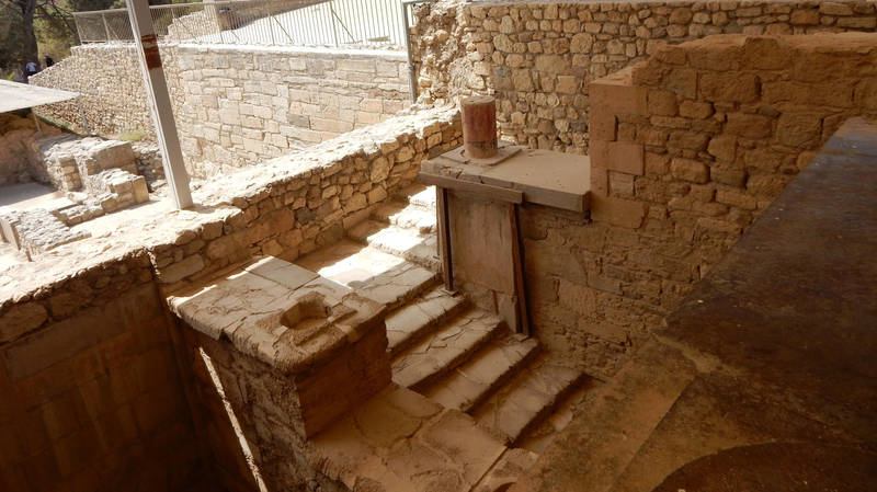 Crete - Knosos - Stairway by Gwathiell