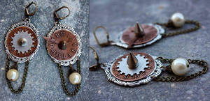 Steampunk earrings by Pinkabsinthe