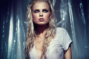 wet 2 by lucastomaszewski