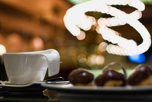 Sunday Morning by xeneras