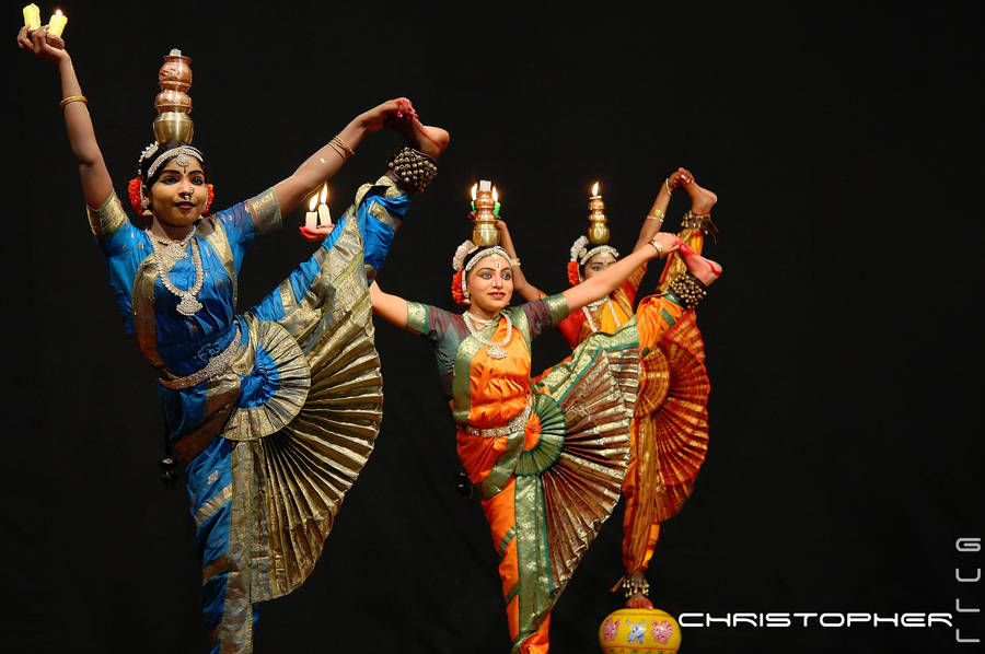 Indian folk dance by de-zwaluw