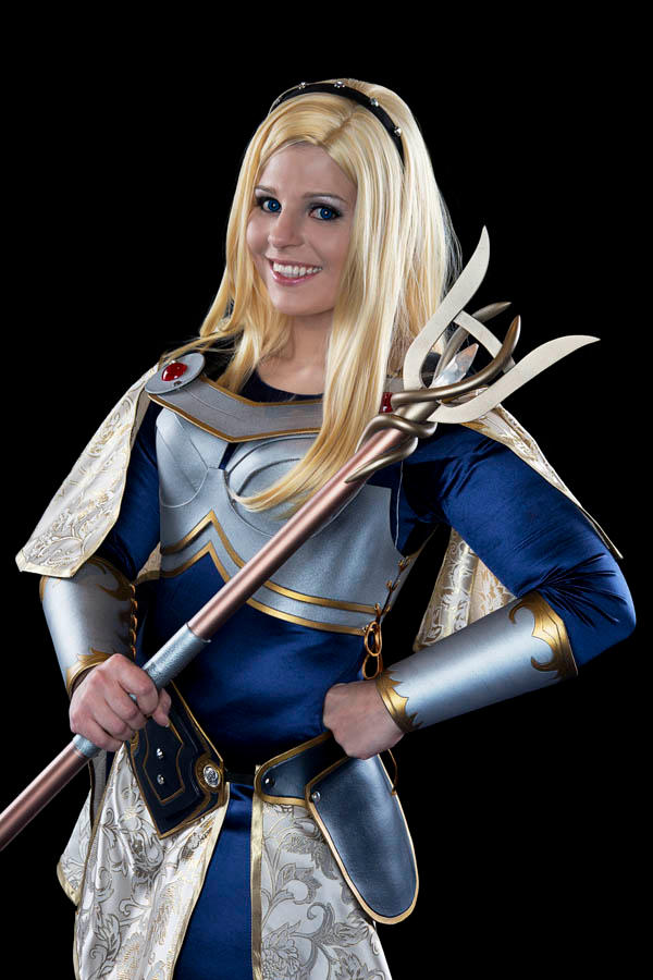 League of Legends: Lux by VariaK